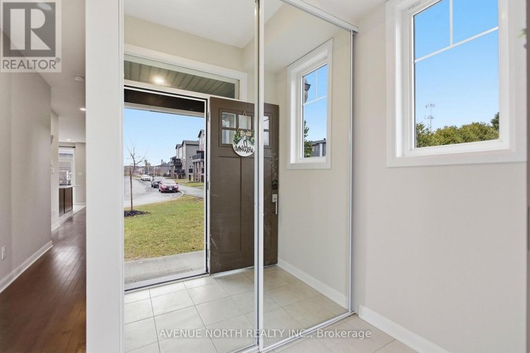 29619271/94-gardenpost-terrace/avalon-west/ottawa/ontario/K4A5H2_4