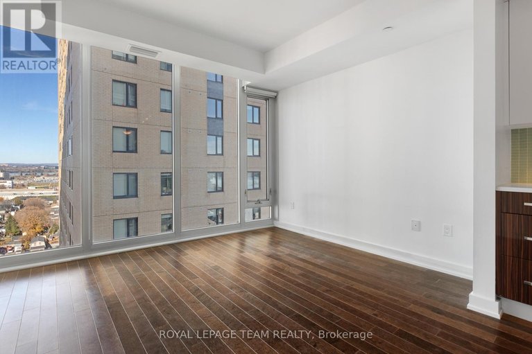 29639805/1506-111-champagne-avenue-s/west-centre-town/ottawa/ontario/K1S5V3_16