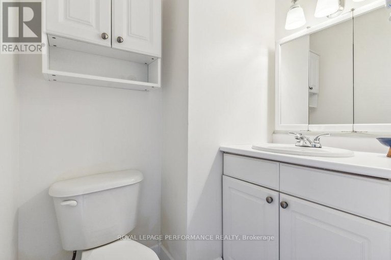 27687403/1932-marquis-avenue/ottawa/ontario/K1J8J2_16