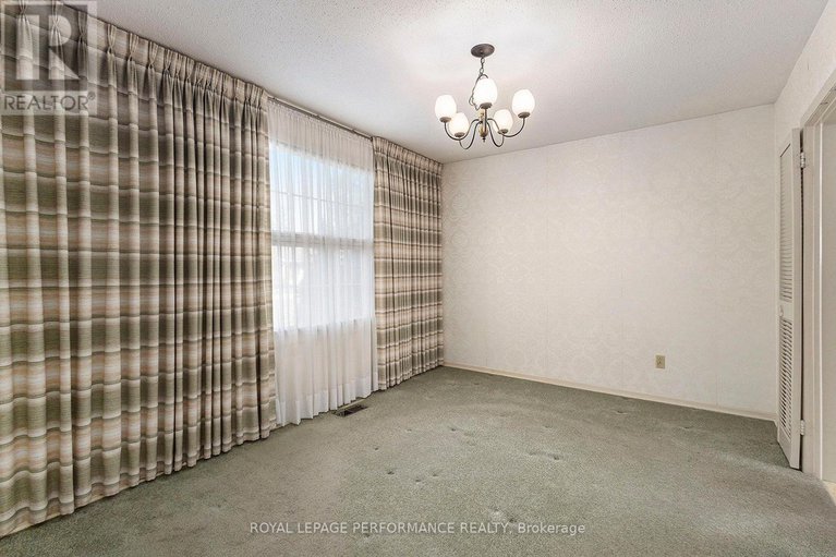 28960465/1842-playfair-drive/playfair-park/ottawa/ontario/K1H5S1_5