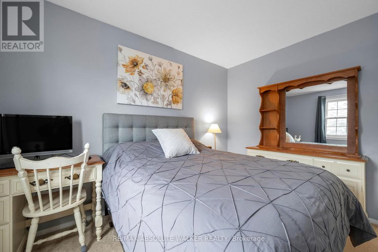 28806490/757-clearcrest-crescent/fallingbrookridgemount/ottawa/ontario/K4A3E7_14