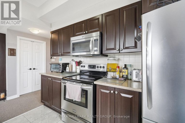 29686096/405-215-titanium-private/convent-glen-north/ottawa/ontario/K1C0B7_10