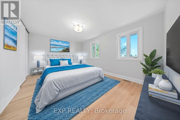 29043972/18-ivylea-street/craig-henrywoodvale/ottawa/ontario/K2G4X5_14