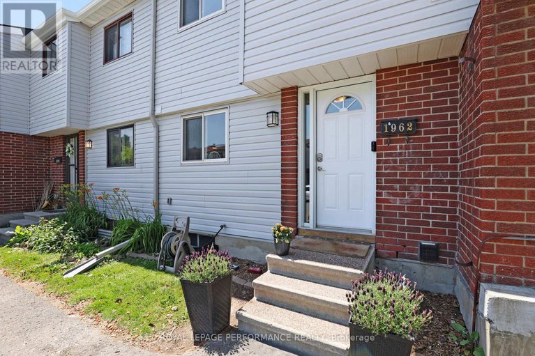 28529208/201-1500-bank-street/ottawa/ontario/K1H7Z2_2