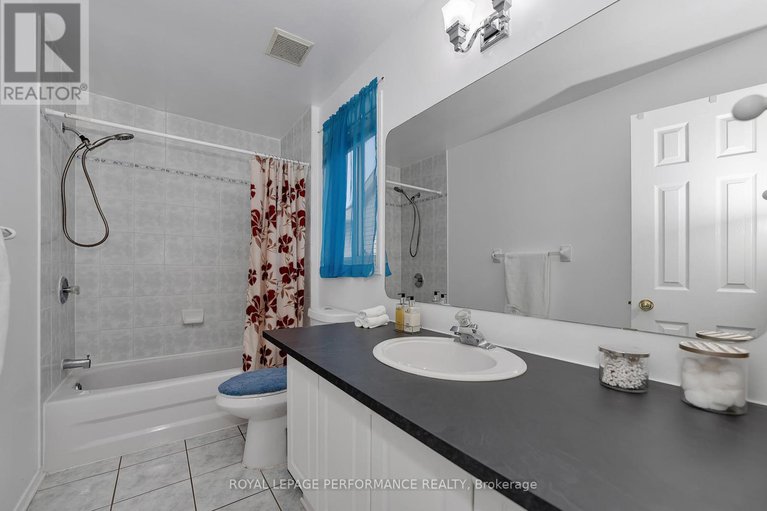 29232445/644-valin-street/fallingbrookgardenway-south/ottawa/ontario/K4A3S9_36