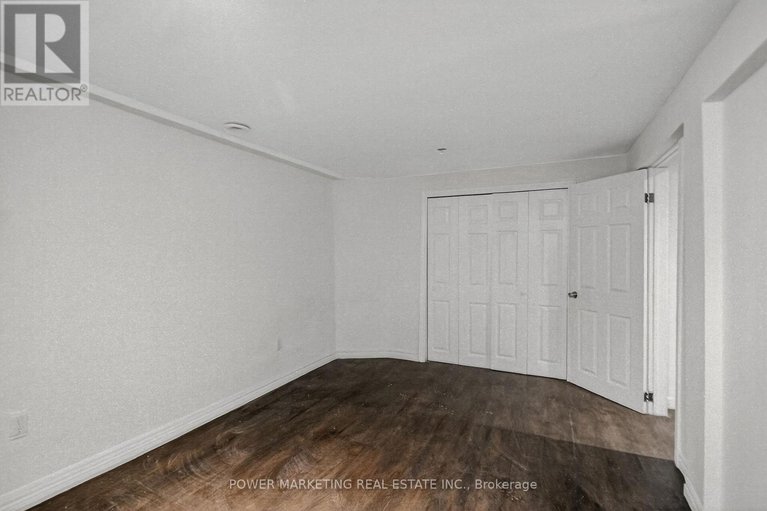 28690324/528-mutual-street/castle-heights/ottawa/ontario/K1K1C6_25