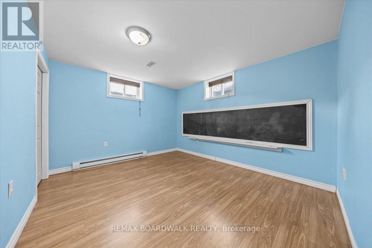 29344608/7089-bush-drive/greely/ottawa/ontario/K4P1M8_40