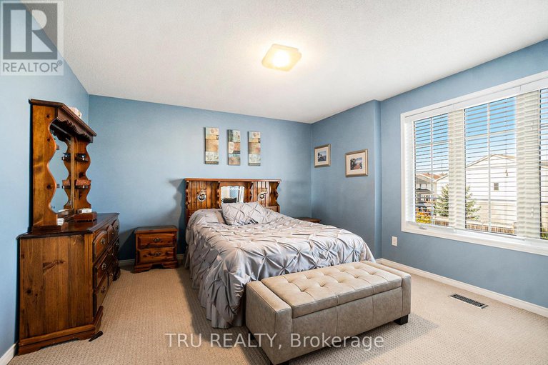 28989058/214-arrita-street-e/emerald-meadowstrailwest/ottawa/ontario/K2S0J7_18