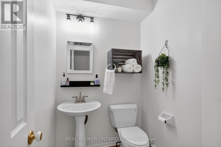 29593388/418-briston-private/hunt-club-park/ottawa/ontario/K1G5R4_4