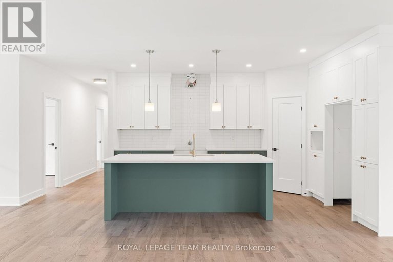 28410358/79-hogan-drive/mcnabbraeside-twps/mcnabbraeside/ontario/K7S0H8_12