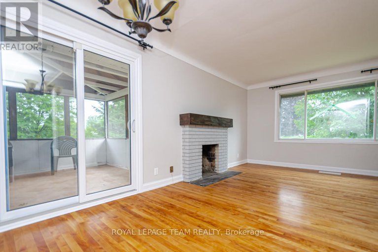 28514430/16-brook-lane/meadowlandscrestview/ottawa/ontario/K2G1R9_8