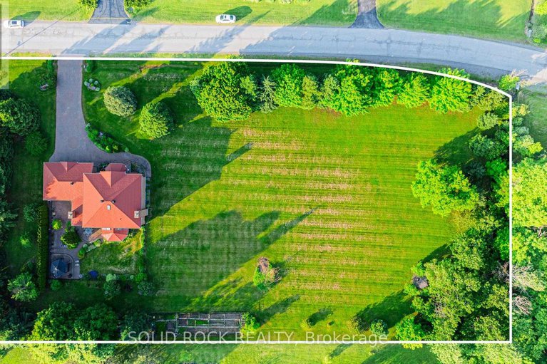 28411902/42-marchbrook-circle/rural-kanata-central/ottawa/ontario/K2W1A1_37