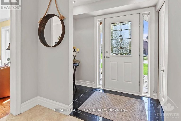 29069392/1105-cindy-hill-crescent/manotick-long-island-nicholls-island/ottawa/ontario/K4M1E8_6