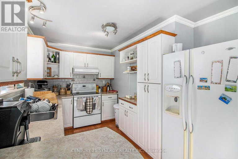 28332843/453-pleasant-park-road/alta-vistafaircrest-heights/ottawa/ontario/K1H5M9_12
