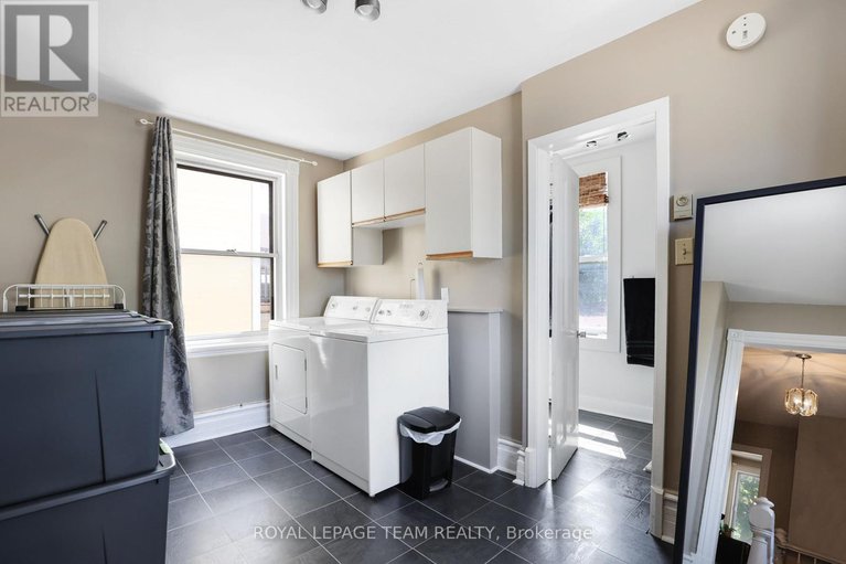 28518973/142-cathcart-street/lower-townbyward-market/ottawa/ontario/K1N5B8_29