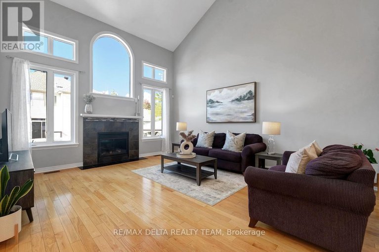 28971561/1969-schroeder-crescent/springridgeeast-village/ottawa/ontario/K4A4P7_7