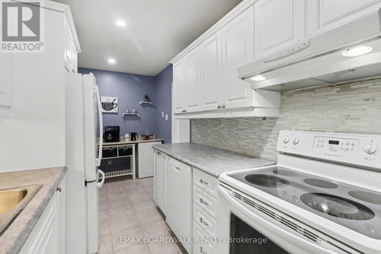 29433243/3-443-canotia-place/fallingbrookpineridge/ottawa/ontario/K4A2K1_13