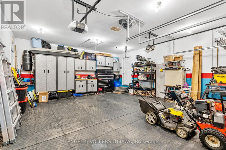 28582458/32-merkel-drive/knollsbrook/ottawa/ontario/K2J1Z8_39