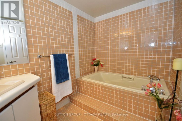 28975182/unit-62-261-botanica-private/civic-hospital/ottawa/ontario/K1Y4P9_17