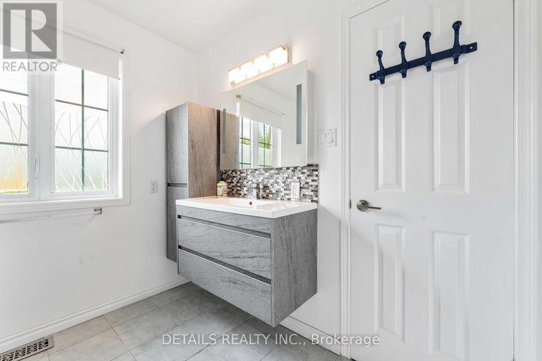 28596718/15-daybreak-street/barrhaven-east/ottawa/ontario/K2G6R7_29