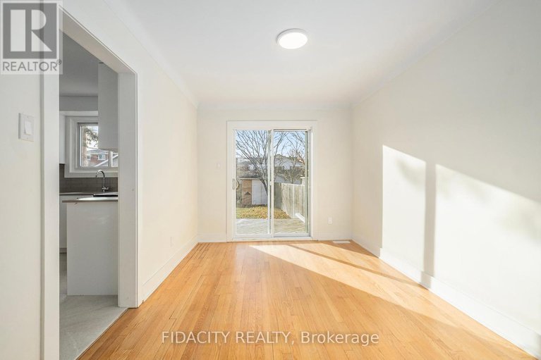 28516012/1030-maitland-avenue/braemar-park/ottawa/ontario/K2C2B6_8