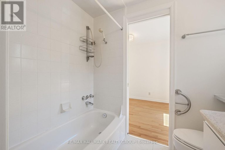 28776186/82-laurentian-place/civic-hospital/ottawa/ontario/K1Y4E2_34