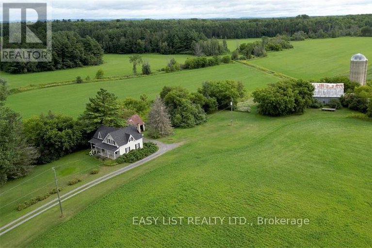 27252298/2691-canaan-road/clarencerockland-twp/clarence-rockland/ontario/K0A3E0_1