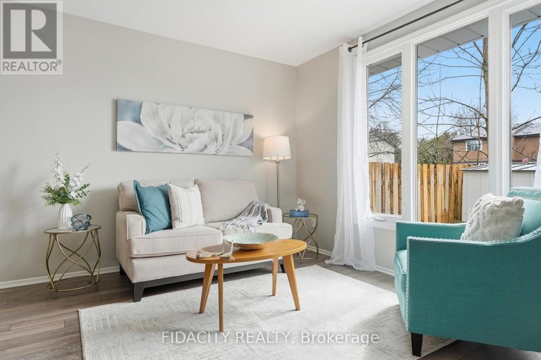 29621075/31-16-glencoe-street/arlington-woods/ottawa/ontario/K2H8S6_19