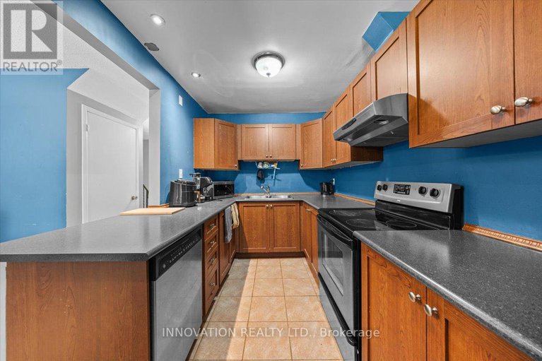 28818665/82-stokes-crescent-e/glencairnhazeldean/ottawa/ontario/K2L2Z4_11