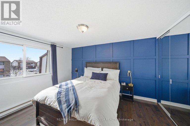 29571968/b-25-woodvale-green/craig-henrywoodvale/ottawa/ontario/K2G4H3_21