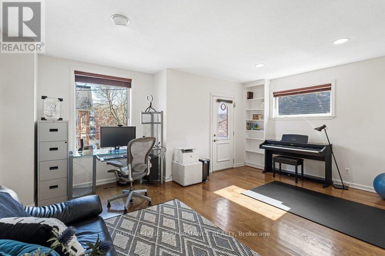 29650204/35-waverley-street/ottawa-centregolden-triangle/ottawa/ontario/K2P0T7_37