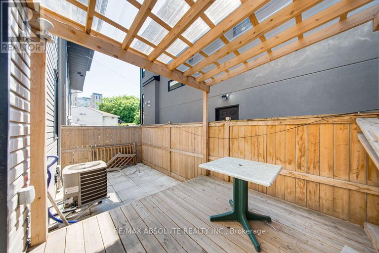 28505160/2-c-railway-street/west-centre-town/ottawa/ontario/K1S4N9_46
