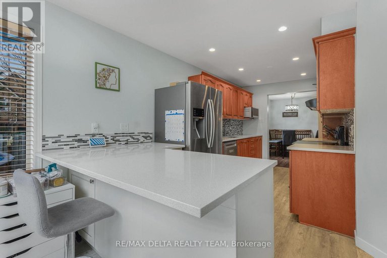 29675547/540-chardonnay-drive/avalon-east/ottawa/ontario/K4A4J5_16