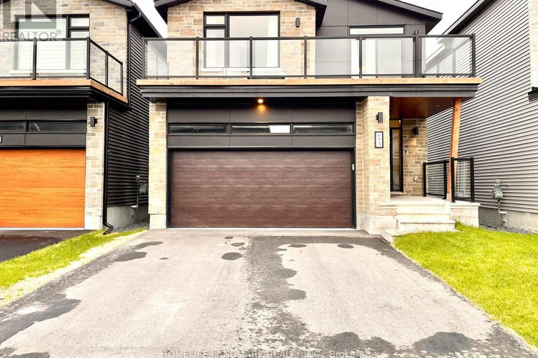 28363732/653-fenwick-way/stonebridge/ottawa/ontario/K2J7E6_1