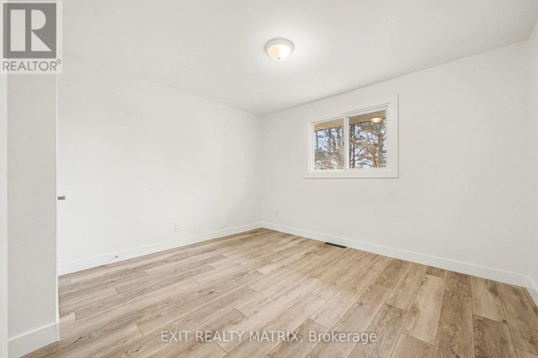 29672534/1740-saint-laurent-street/town-of-rockland/clarence-rockland/ontario/K4K1C2_20