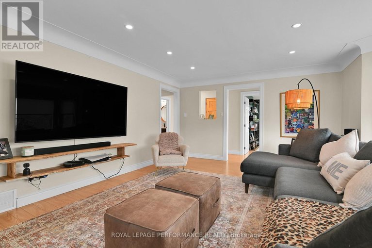 29606505/328-pleasant-park-road/alta-vistafaircrest-heights/ottawa/ontario/K1H5M8_6