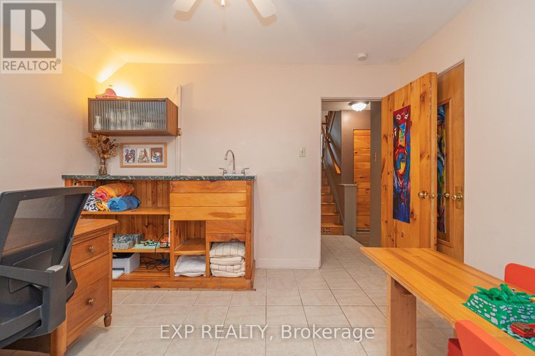 28481299/220-ancaster-avenue/woodroffe/ottawa/ontario/K2B5B3_28