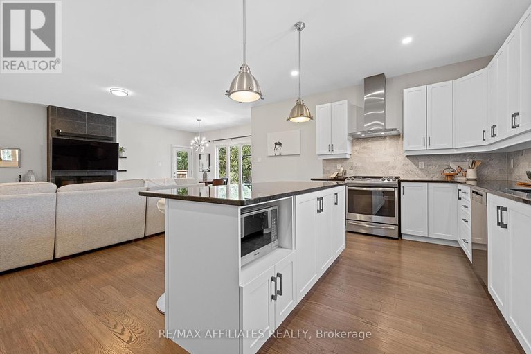 28675428/400-cinnamon-crescent/fitzroy-ward-south-west/ottawa/ontario/K0A2H0_8