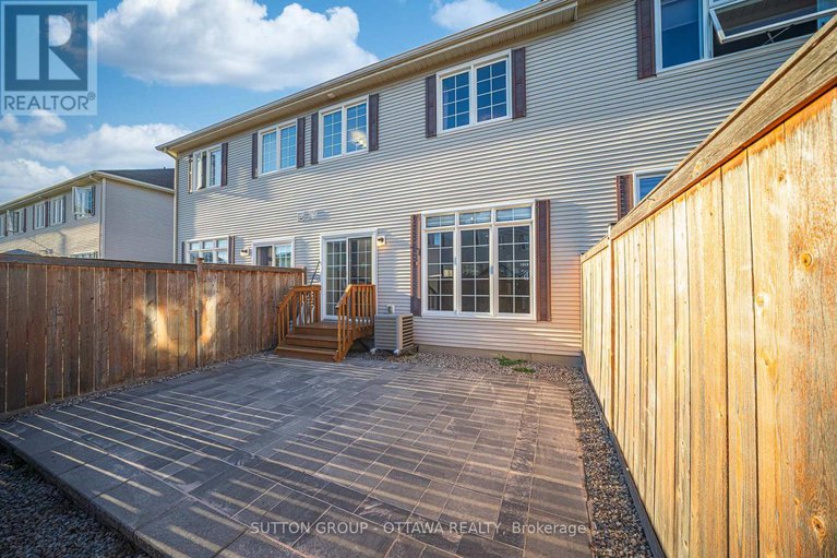 28945910/747-oakglade-avenue/emerald-meadowstrailwest/ottawa/ontario/K2M0B5_33