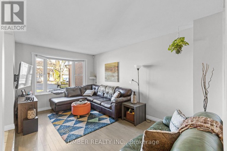 28981486/1130-st-emmanuel-terrace/convent-glen-north/ottawa/ontario/K1C2J7_10