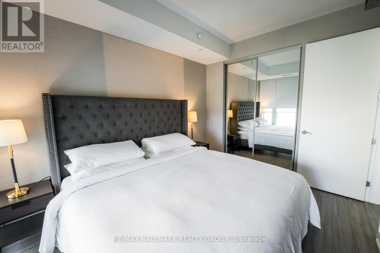 29318666/1805-111-champagne-avenue/west-centre-town/ottawa/ontario/K1S5V3_15