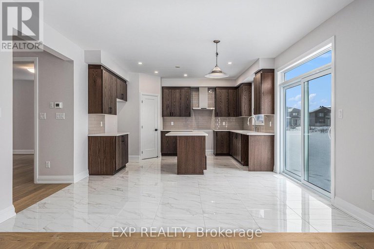28500514/402-fleet-canuck-private/huntley-ward-south-east/ottawa/ontario/K2M0M5_10