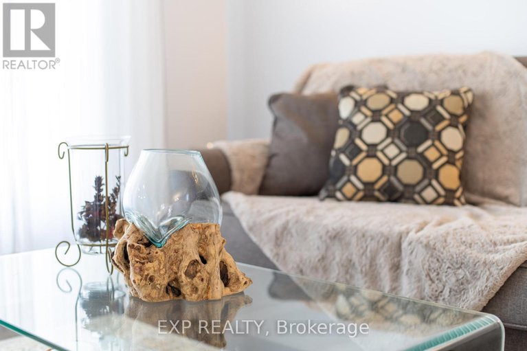 29593883/1534-rosebella-avenue/blossom-parkkemp-parkfindlay-creek/ottawa/ontario/K1T1E8_13