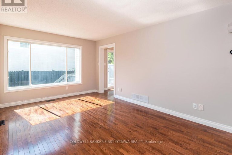 28819200/6101-arbourwood-drive/chapel-hill/ottawa/ontario/K1C7K7_7