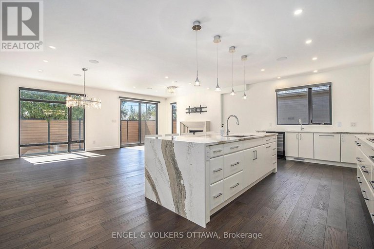 28202595/888-melwood-avenue/mckellar-heightsglabar-park/ottawa/ontario/K2A3C3_13