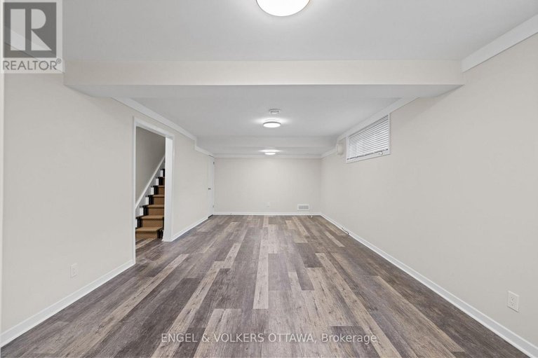 28349600/1960-alta-vista-drive/faircrest-heights/ottawa/ontario/K1H7K8_23