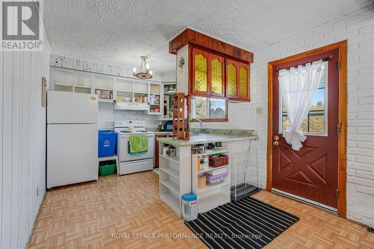 29504497/2082-sandy-hill-road/lorignal/champlain/ontario/K0B1K0_24