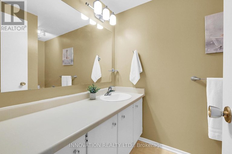 29517554/416-sandhamn-private/hunt-club-parkgreenboro/ottawa/ontario/K1T2Y9_36