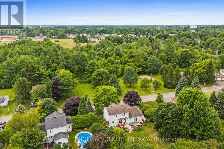 29593963/129-corvinelli-crescent/village-of-russell/russell/ontario/K4R1G4_45