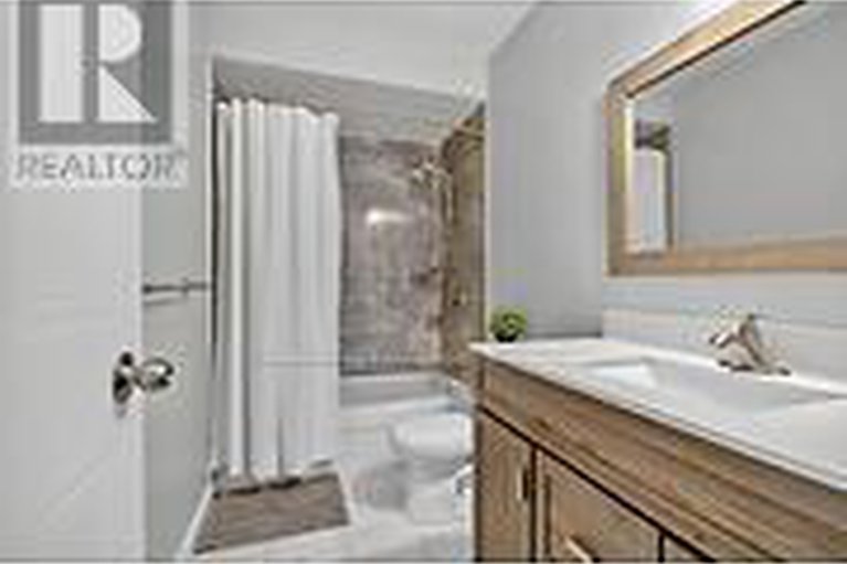 28946119/108-landover-crescent/emerald-meadowstrailwest/ottawa/ontario/K2M2W4_38